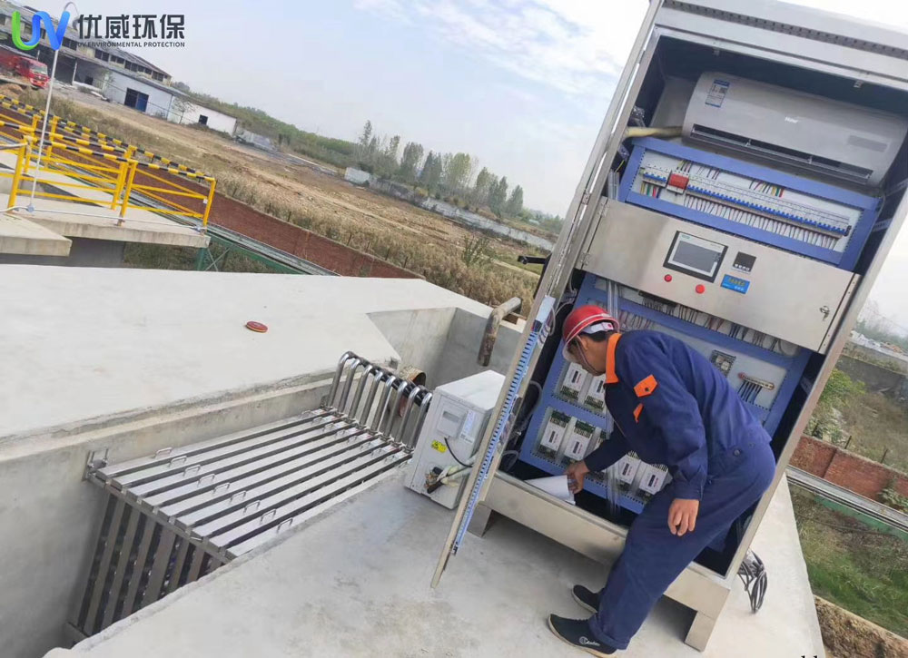 河南污水處理廠明渠式紫外線消毒器安裝完成